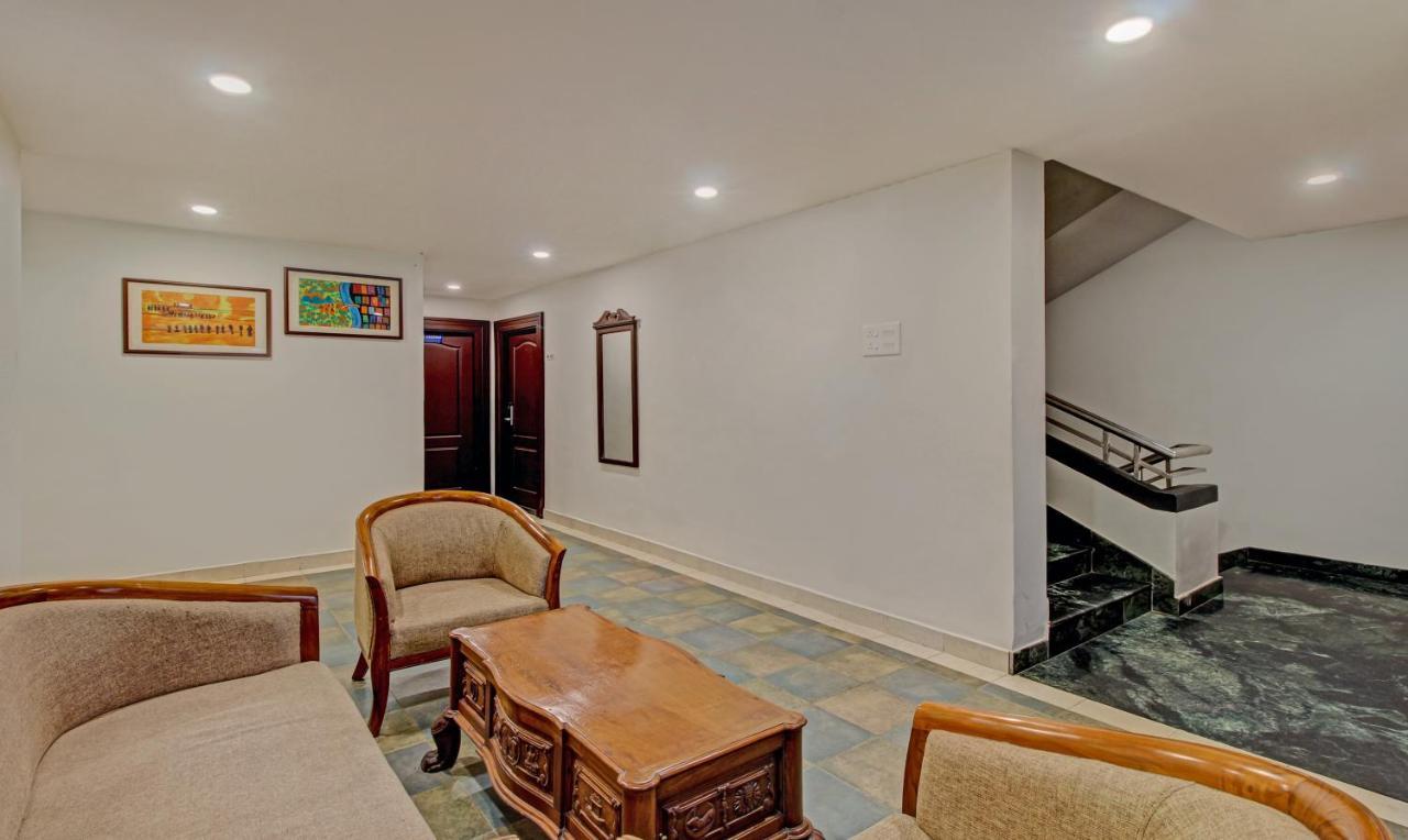 Treebo Prince Hotel กัตตะยัม ภายนอก รูปภาพ