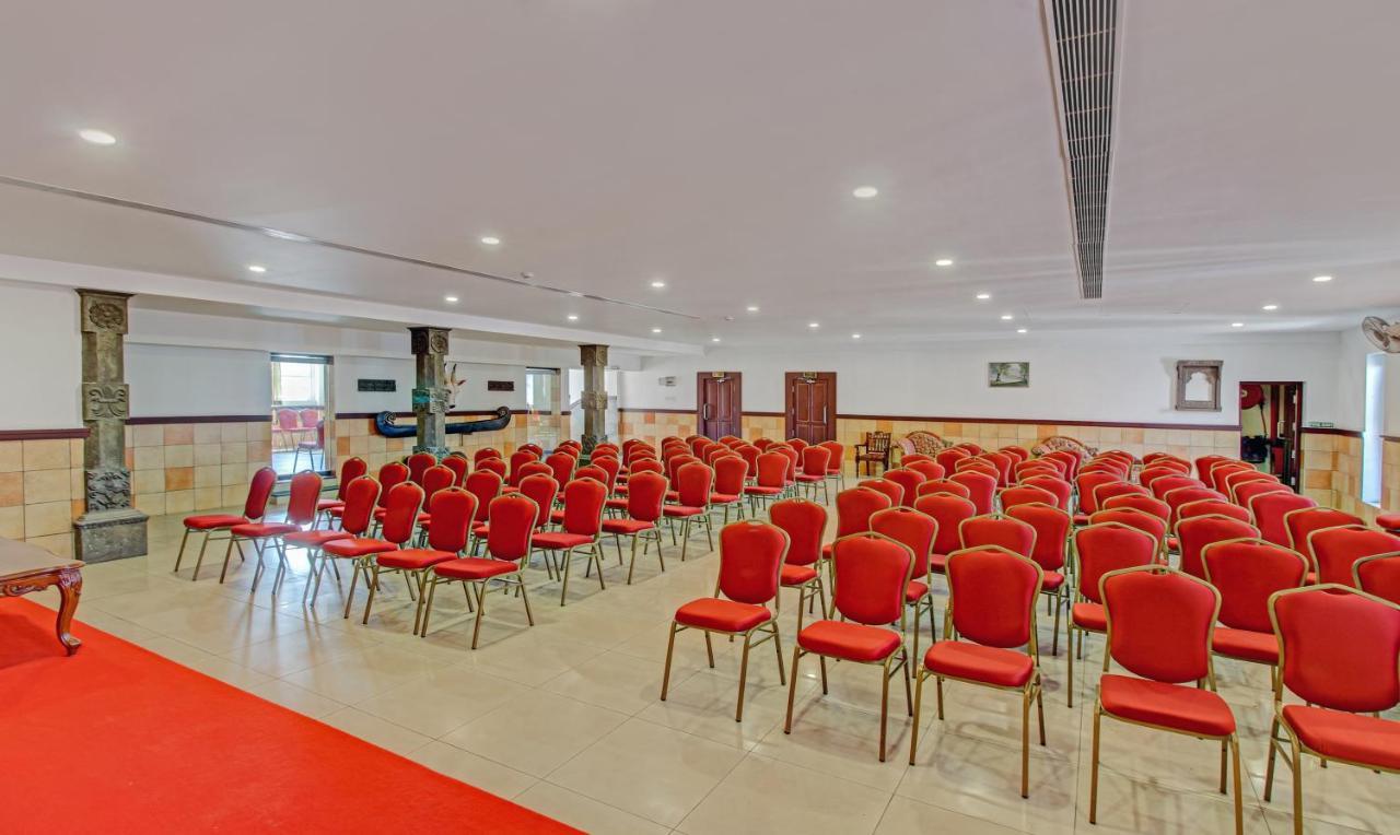 Treebo Prince Hotel กัตตะยัม ภายนอก รูปภาพ