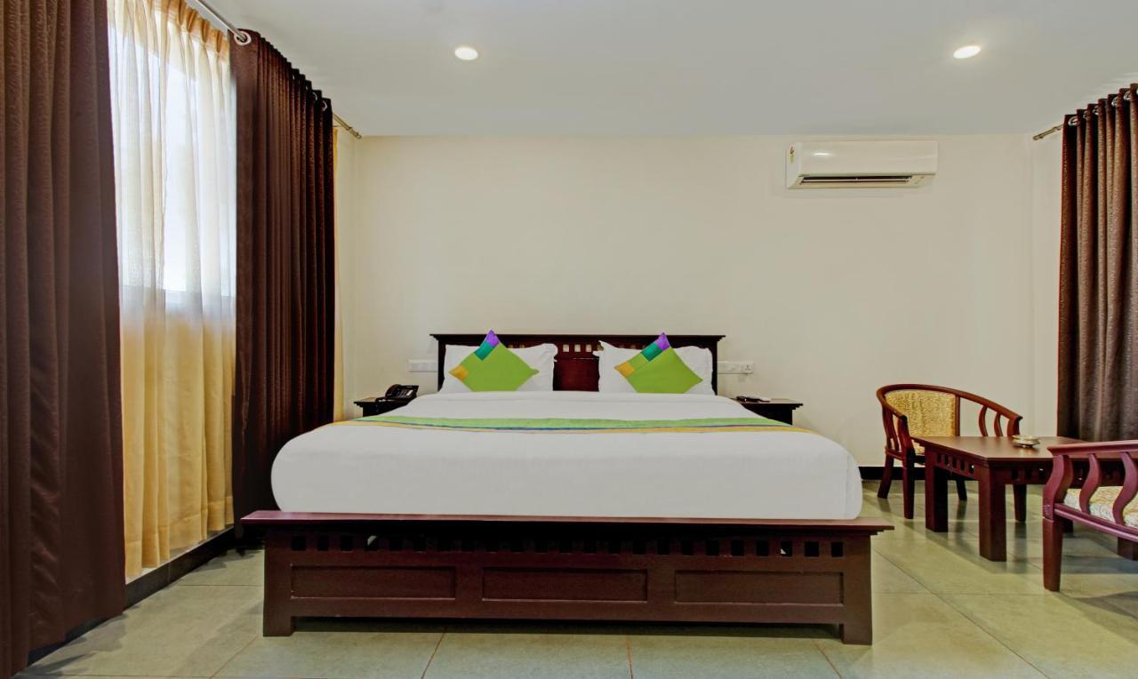 Treebo Prince Hotel กัตตะยัม ภายนอก รูปภาพ