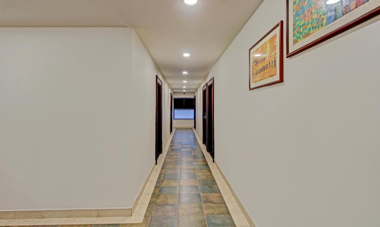 Treebo Prince Hotel กัตตะยัม ภายนอก รูปภาพ